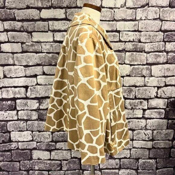 Sandro NWT Beige & White 3/4 Sleeve Jacket Size 2X - Picture 8 of 10